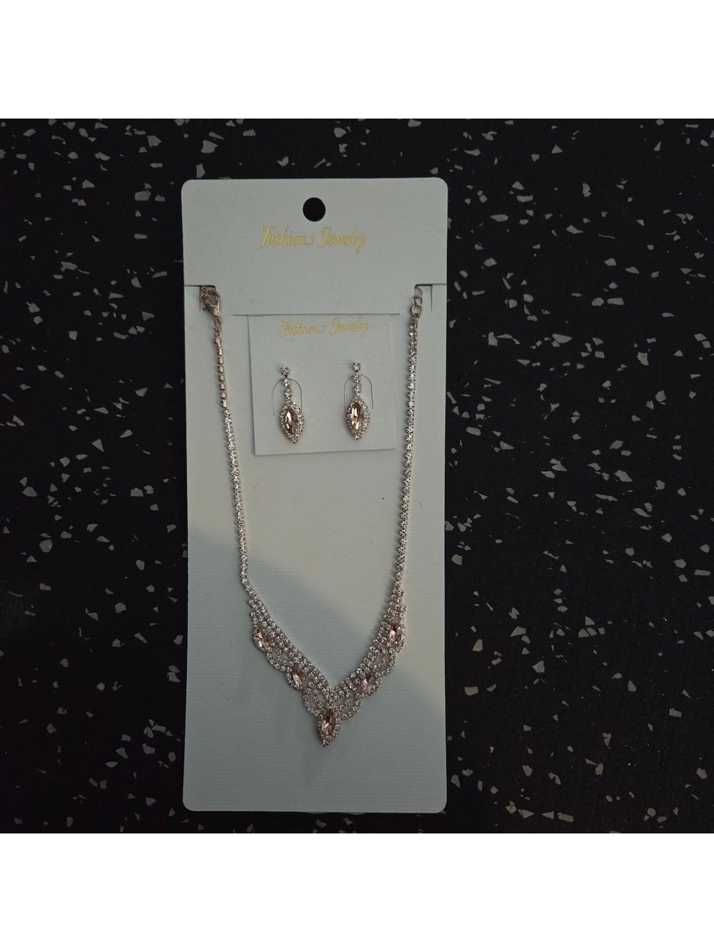 New Elegant Faux Silver Necklace and Earring Set